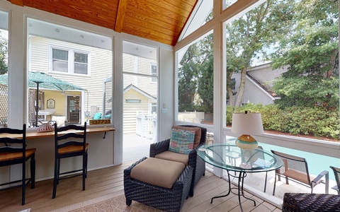 Screened Outdoor Living Area