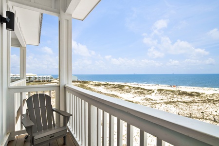 Private balcony off the master bedroom