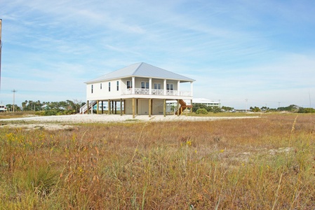 Sun Dogs Cottage offers privacy from the crowds