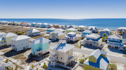Vitamin Sea has 5 bedrooms and 4 bathrooms