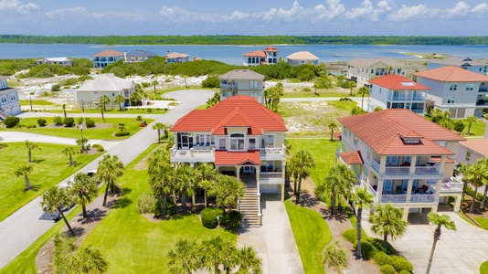 Cook House is the perfect home for your next family vacation!