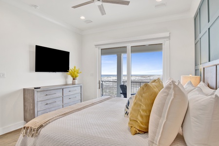 This room sleeps 2 guests and has a TV and balcony access