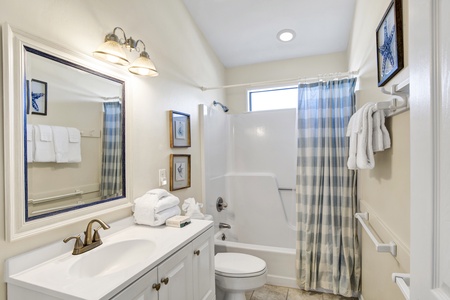 Bathroom 2 with tub shower combo