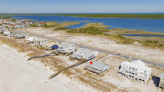 Gulf of Mexico in the front and Little Lagoon across the street