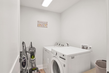 Full size washer and dryer in the laundry room