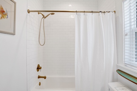 Featuring a tub/shower combo
