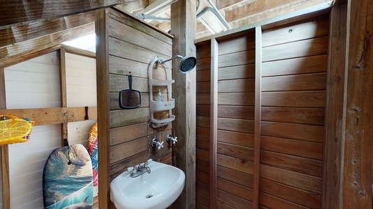 Enclosed outdoor shower