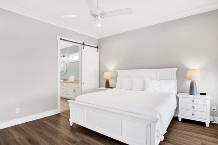 3 Gulf front bedrooms with balcony access and 1 bunk room