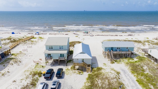 Pet-friendly beachfront cottage