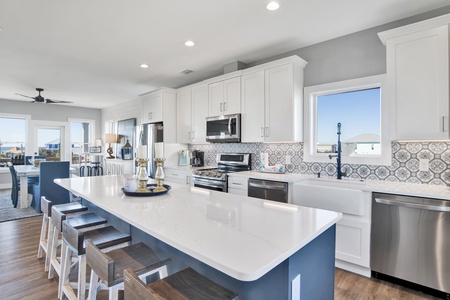 Fully equipped kitchen with Gulf views