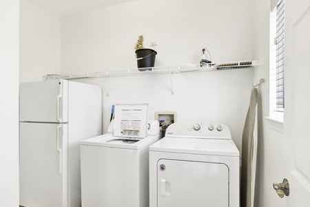 Full size washer/dryer and additional fridge