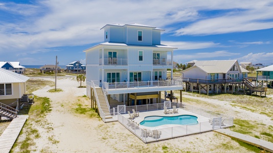 Located on the Little Lagoon in Gulf Shores - Just steps from the beach!