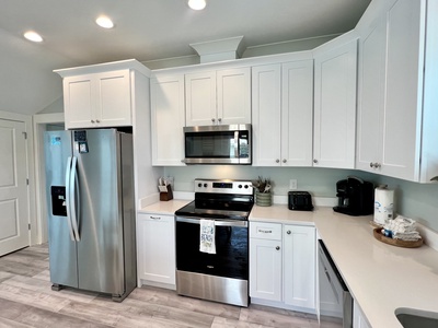 Stone counters and stainless steel appliances