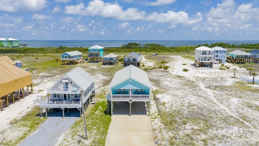 Book A Wave From It All for your next family retreat with Harris Vacations!