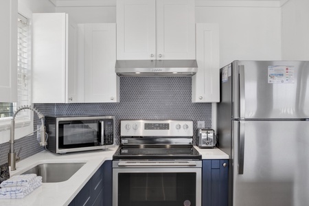 Fully equipped kitchen