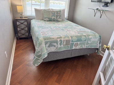 This bedroom sleeps 2 guests