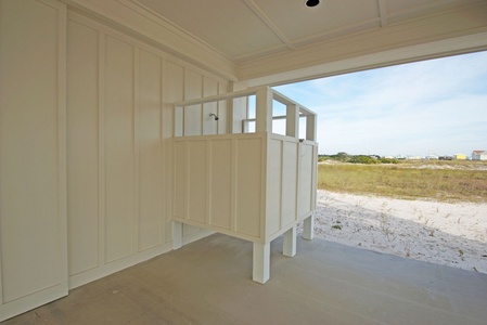 Enclosed outdoor shower