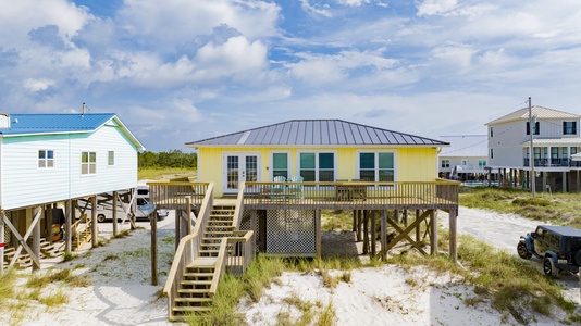 Located directly on the beach on the Ft Morgan peninsula