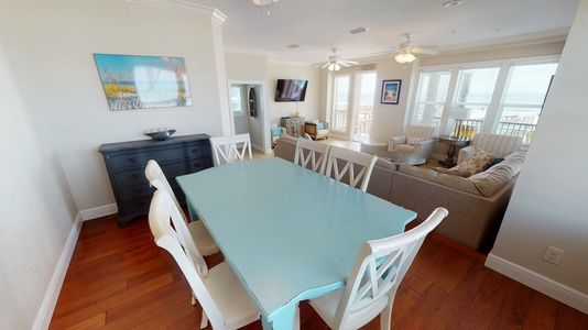 Additional dining nook above the living area