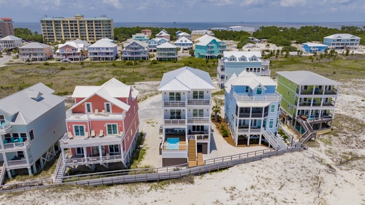 Nestled right between the Gulf and Mobile Bay