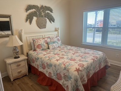 1st floor guest bedroom with Queen bed and TV, sleeps 2