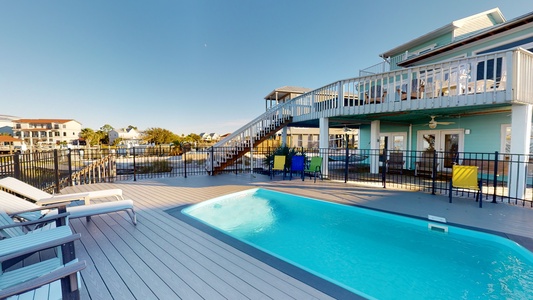 Private pool that can be heated during the cooler months