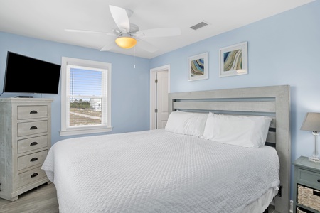 Main level, master, king bed, TV, private bath