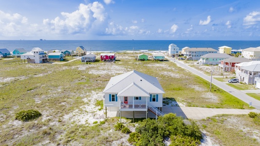 Sun Dogs Cottage is the perfect home for your next retreat!
