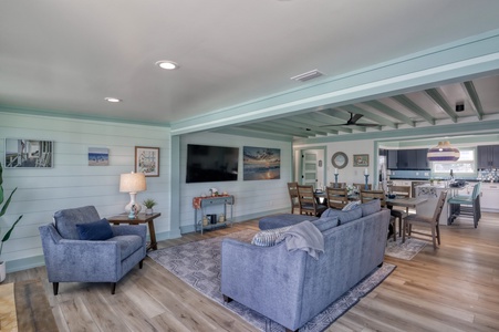 This pet-friendly home easily accommodates 10 guests