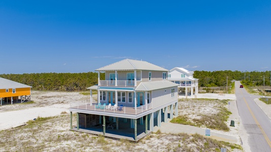 Book Anchors Away for your next beach getaway with Harris Vacations!