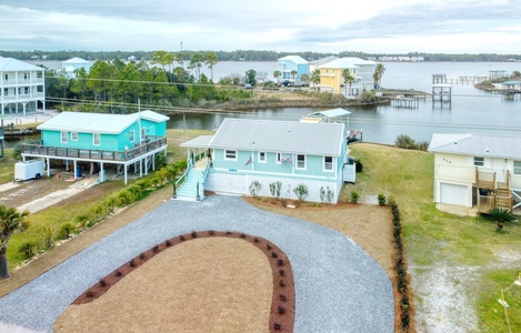 The circle driveway offers plenty of parking for vehicles