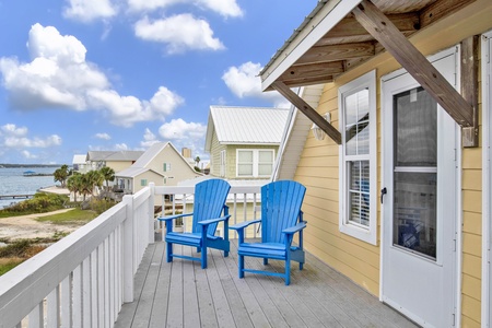 2nd floor balcony