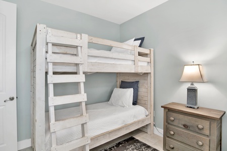 Bedroom 3 sleeps 4 in 2 sets of twin bunk beds