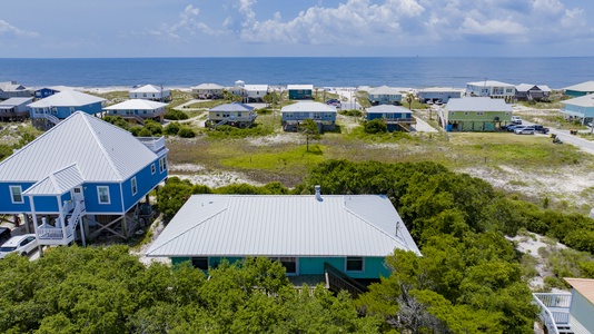 Seas the Day offers easy beach access