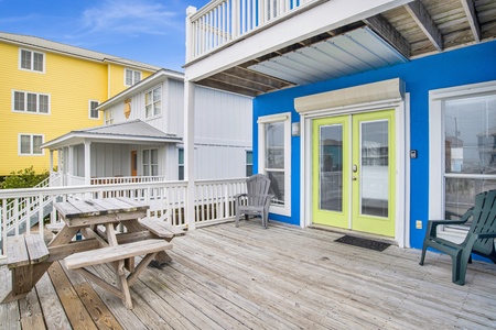 West-front deck with outdoor dining