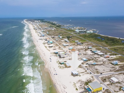 Nestled between the Gulf and Bay on the peninsula of Fort Morgan
