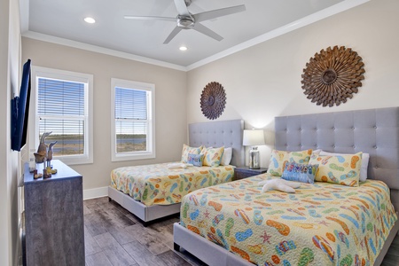 2nd floor NE bedroom 2 with 2 queen beds and TV