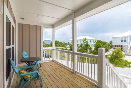 Lots of covered porches!