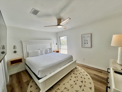 Master bedroom has a King size bed, sleeps 2 guests