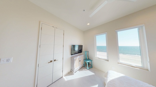 Bedroom 4 has a TV, Gulf views and a private bathroom