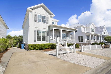 Parking available in the driveway