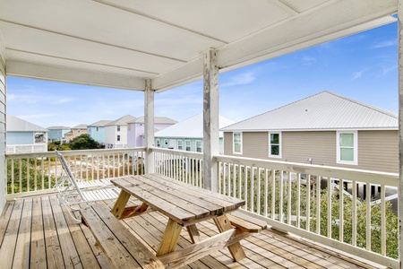 Outdoor dining on the covered deck