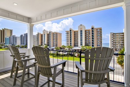 Covered balcony with Gulf views