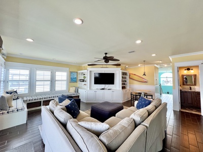 The spacious 2nd floor living area provides plenty of space for kids and adults