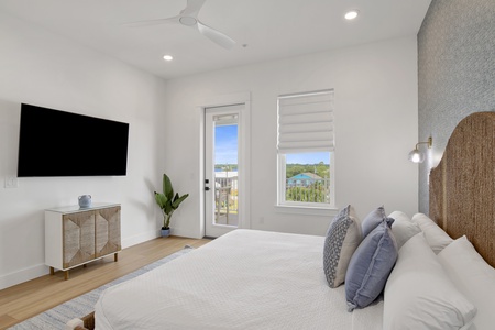 Guest bedroom 7 offers a TV and King bed, sleeps 2