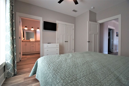 Bedroom 4, king bed, TV, attached bath