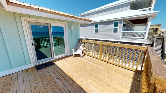 Deck access from bedroom 2