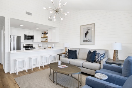 2 bedroom, 1 bath home and sleeps 5 guests