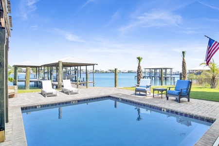 Private pool overlooking the Bay