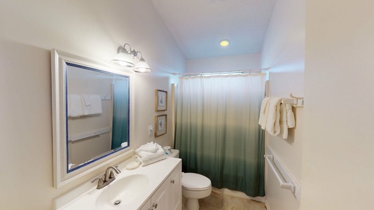 Bathroom 2 with tub shower combo
